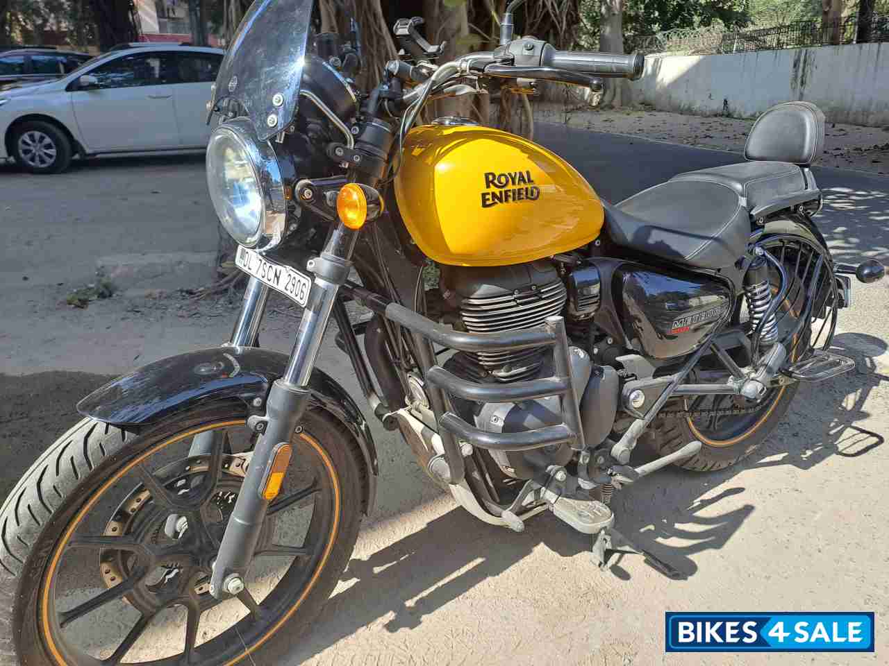 Royal Enfield Meteor 350 Fireball