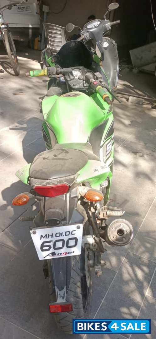 Neon Green Kawasaki Ninja 250R Neon Green Kawasaki Ninja 250R