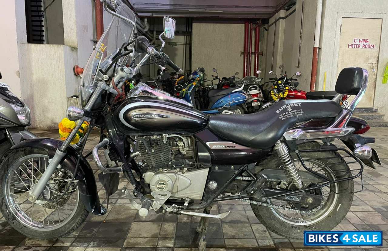 Bajaj Avenger Cruise 220 Bajaj Avenger Cruise 220