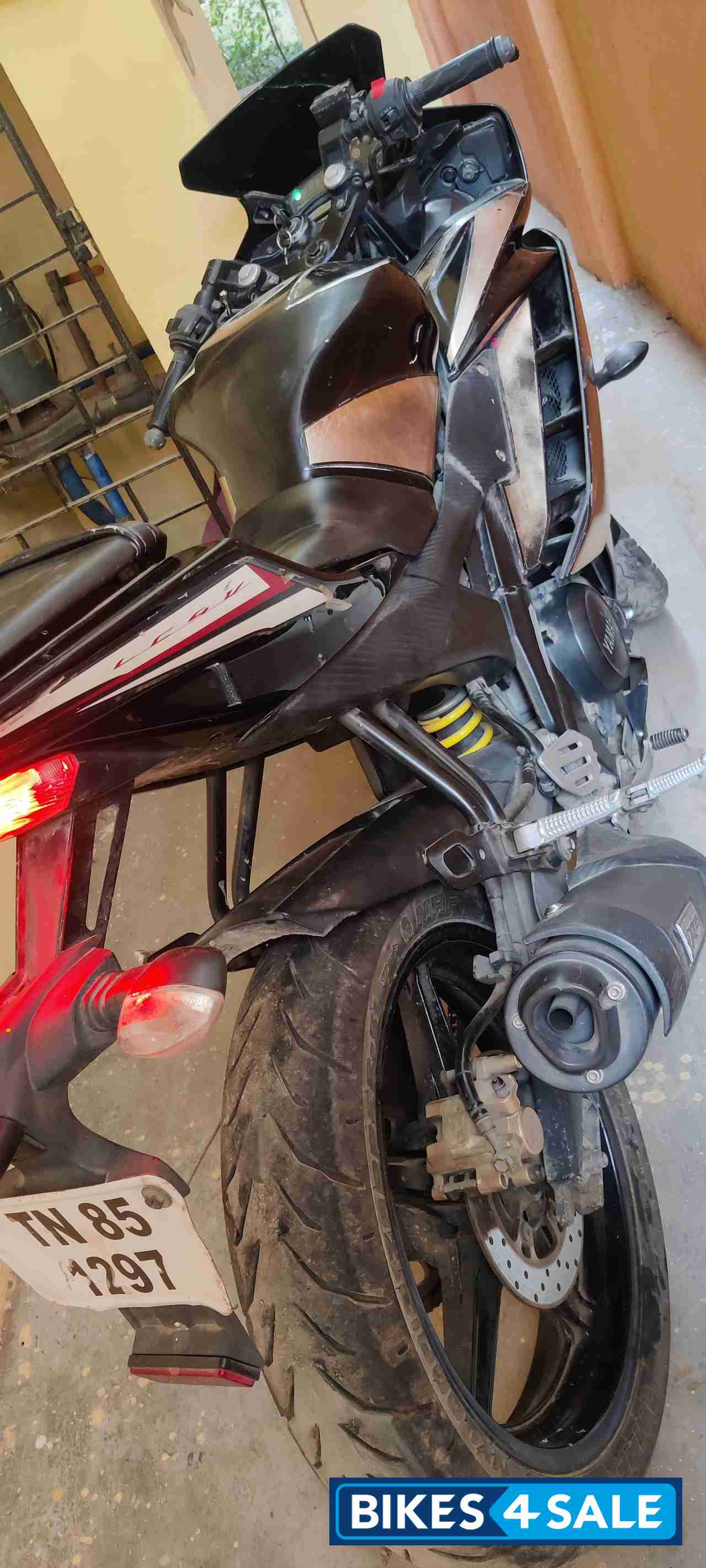 Yamaha YZF R15 V2 Yamaha YZF R15 V2