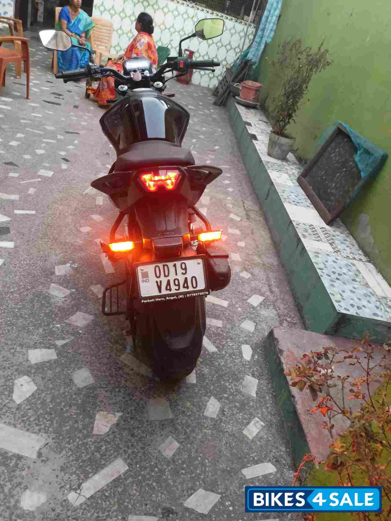 Hero Xtreme 160R Stealth Edition Hero Xtreme 160R Stealth Edition