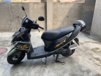 Mat Green Yamaha Ray ZR 125 Fi Hybrid Disc