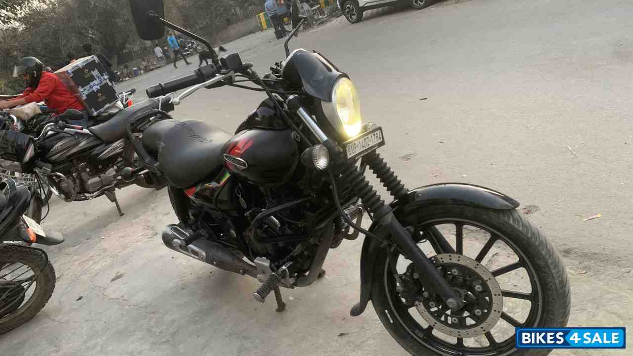 Bajaj Avenger Street 220