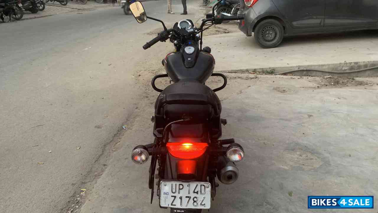 Bajaj Avenger Street 220