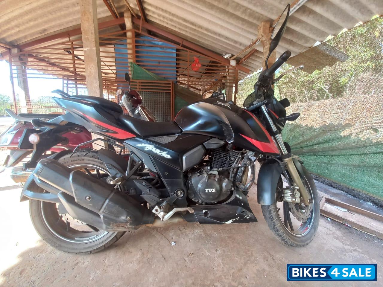 TVS Apache RTR 200 4V TVS Apache RTR 200 4V