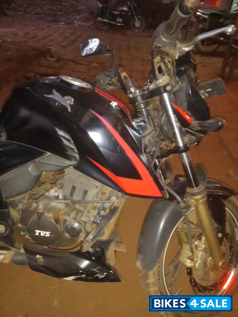 TVS Apache RTR 200 4V TVS Apache RTR 200 4V