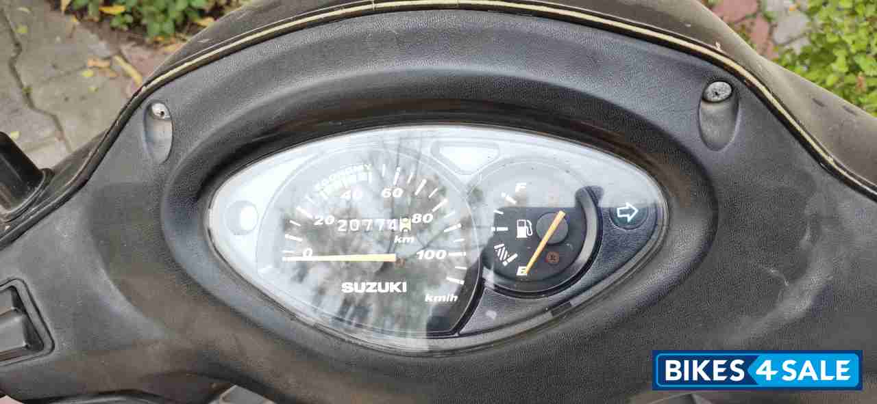 Black Suzuki Access 125 Black Suzuki Access 125