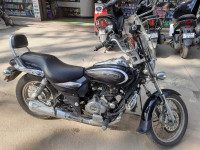 Black Bajaj Avenger Cruise 220
