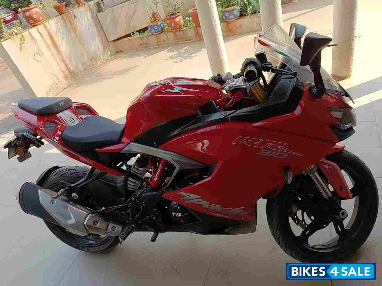TVS Apache RR 310 TVS Apache RR 310