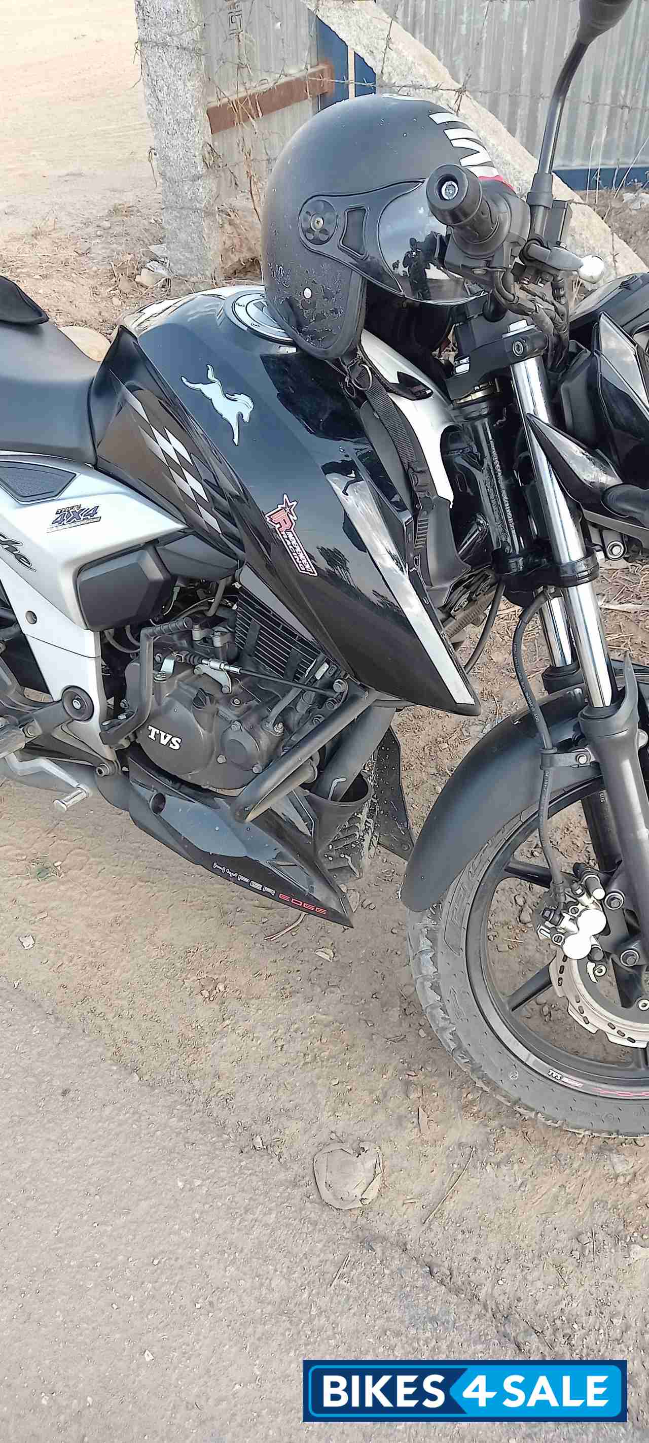 TVS Apache RTR 160 4V Special Edition TVS Apache RTR 160 4V Special Edition