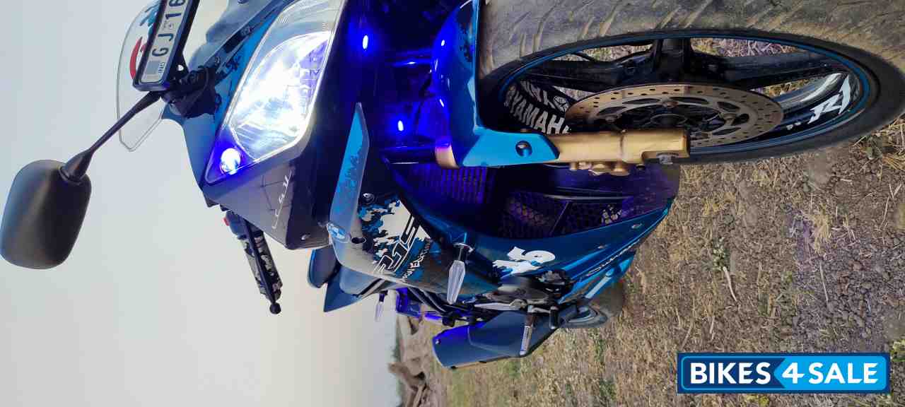 Black Blue Yamaha YZF R15 V2 Black Blue Yamaha YZF R15 V2