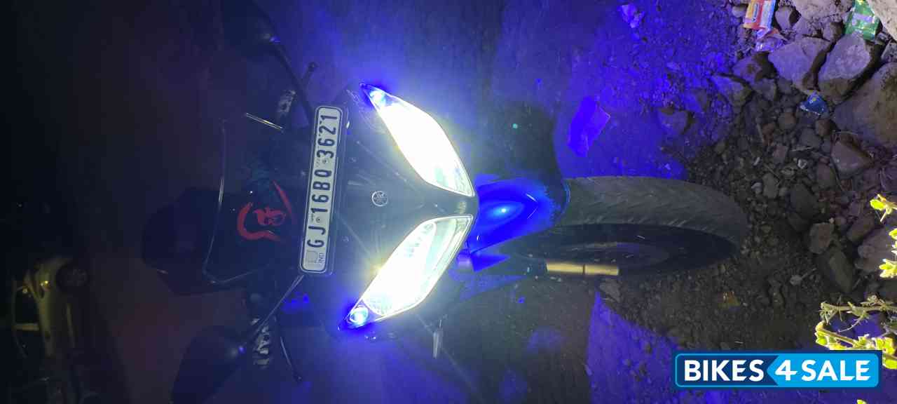 Black Blue Yamaha YZF R15 V2 Black Blue Yamaha YZF R15 V2
