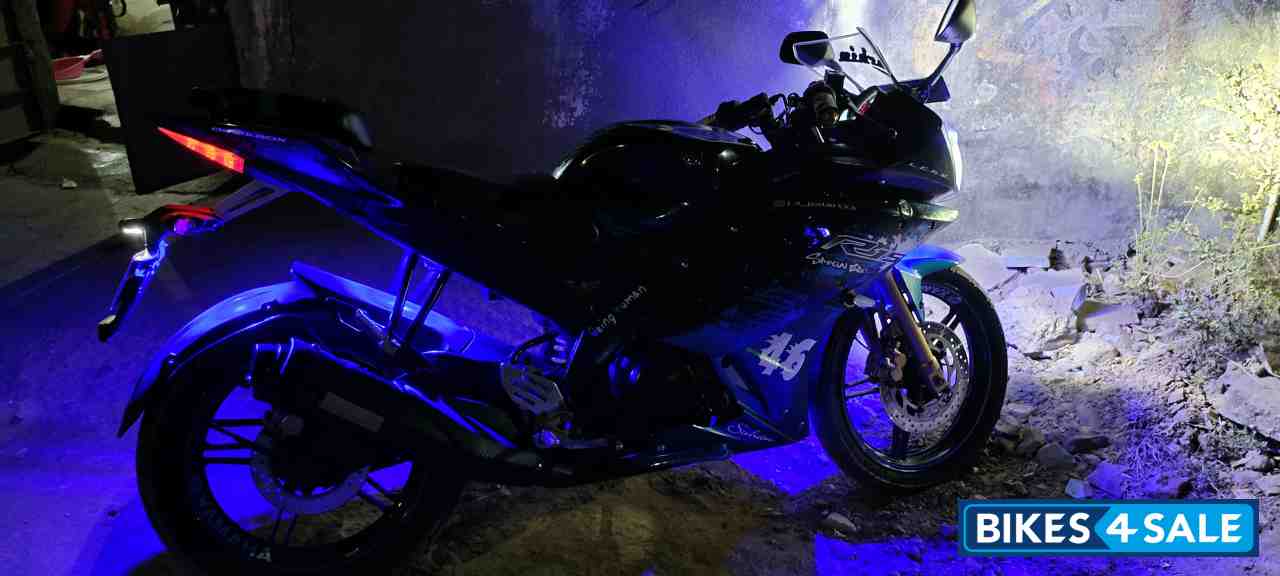 Black Blue Yamaha YZF R15 V2 Black Blue Yamaha YZF R15 V2