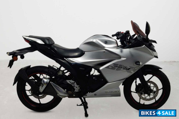 Suzuki Gixxer SF