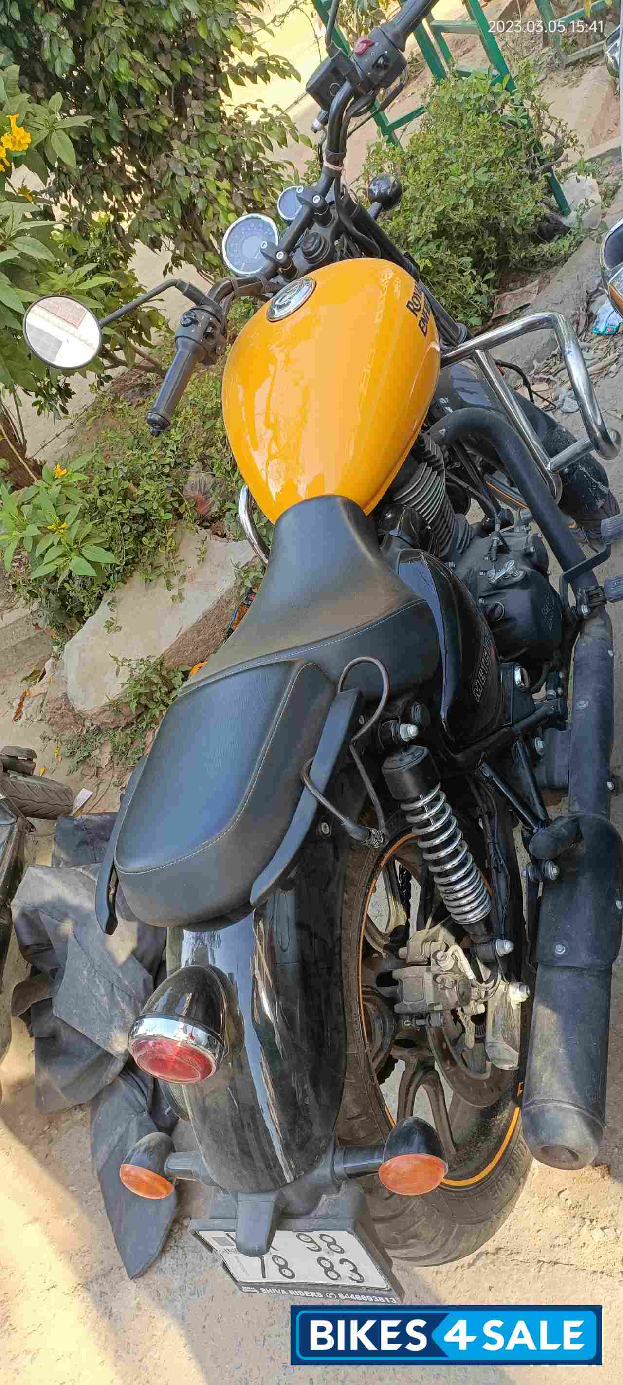 Yellow Royal Enfield Meteor 350 Fireball Yellow Royal Enfield Meteor 350 Fireball