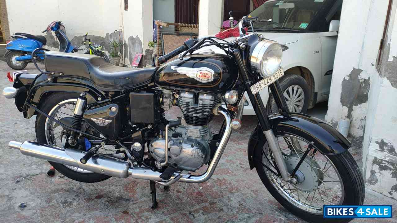Black Royal Enfield Bullet Standard 350 Black Royal Enfield Bullet Standard 350