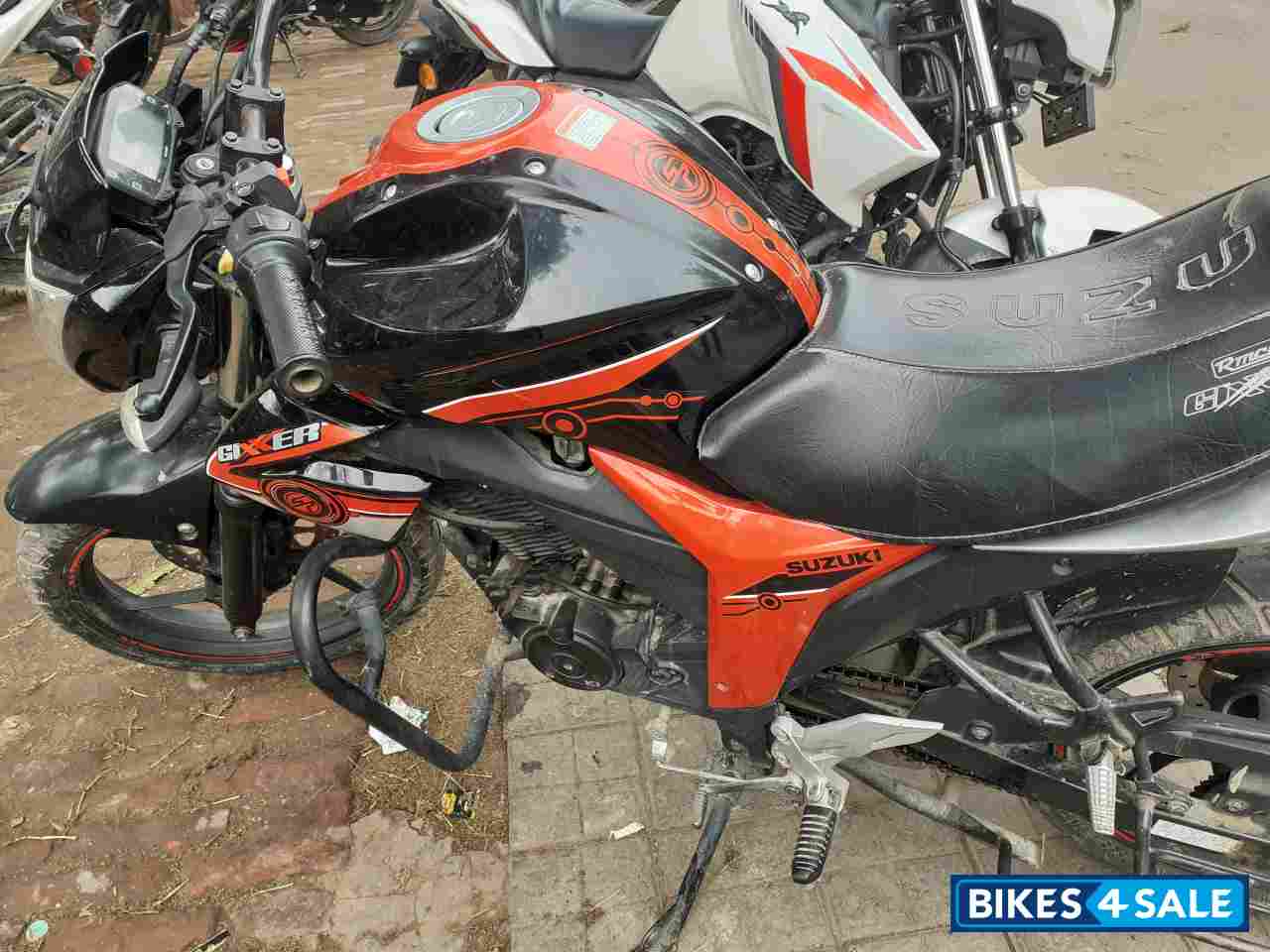 Suzuki Gixxer SP Suzuki Gixxer SP