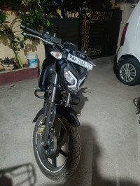 Black TVS Raider 125