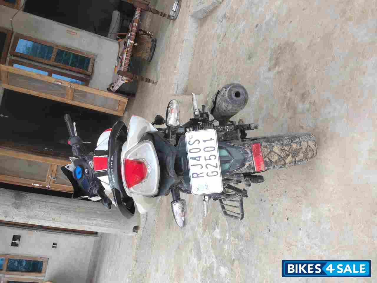 TVS Apache RTR 160 4V TVS Apache RTR 160 4V