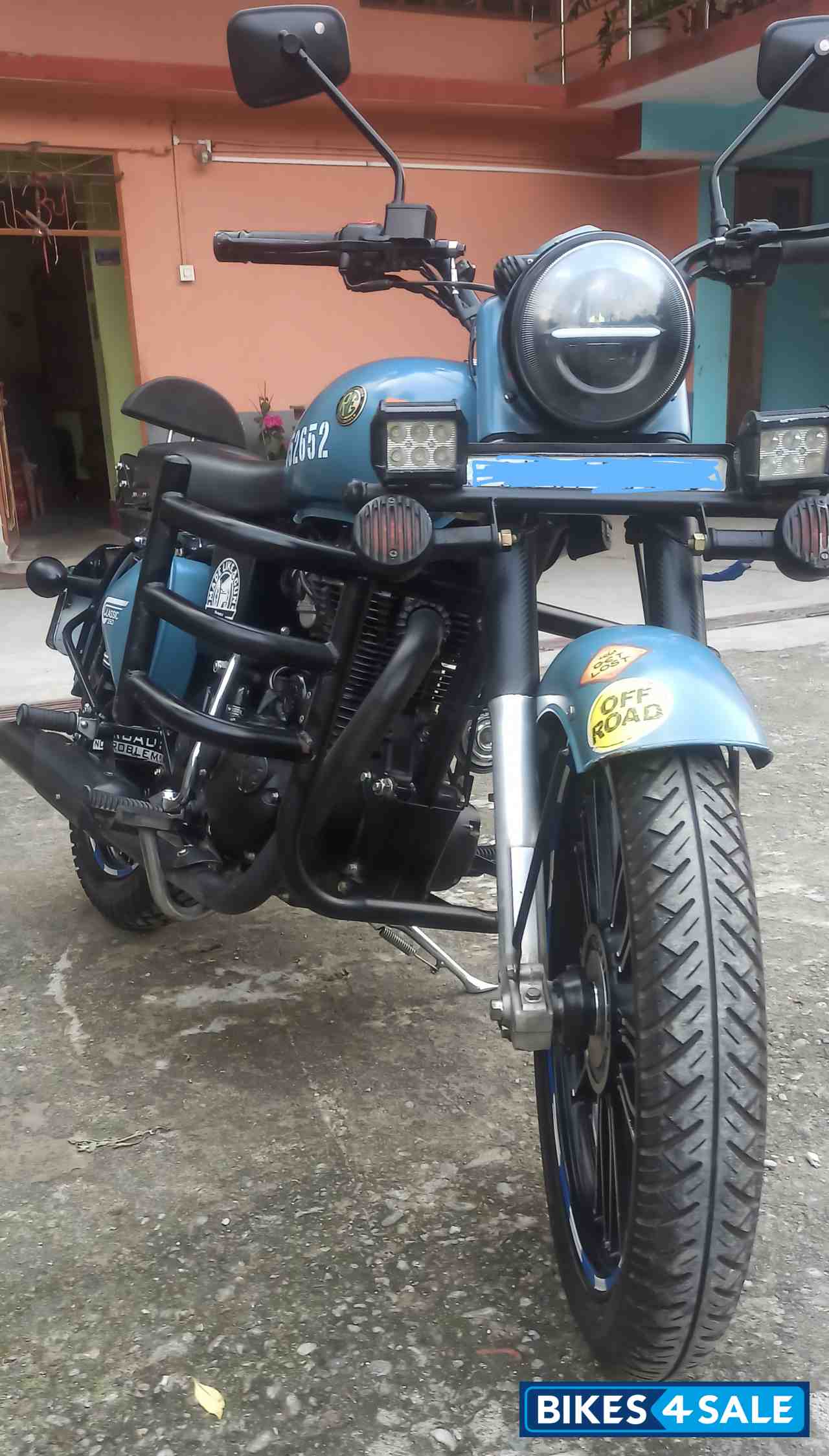 Airborne Blue Royal Enfield Classic Signals 350cc dual abs Airborne Blue Royal Enfield Classic Signals 350cc dual abs