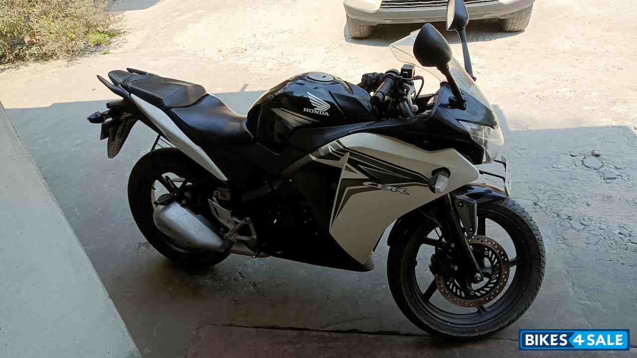 Honda CBR 150R Honda CBR 150R