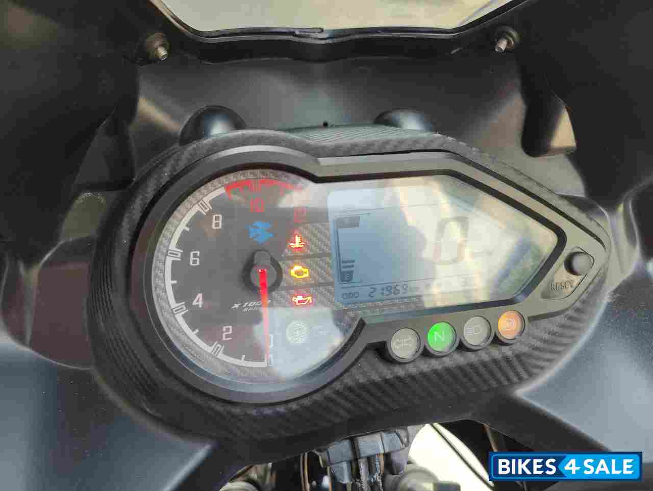 Bajaj Pulsar 220F BS6 Bajaj Pulsar 220F BS6