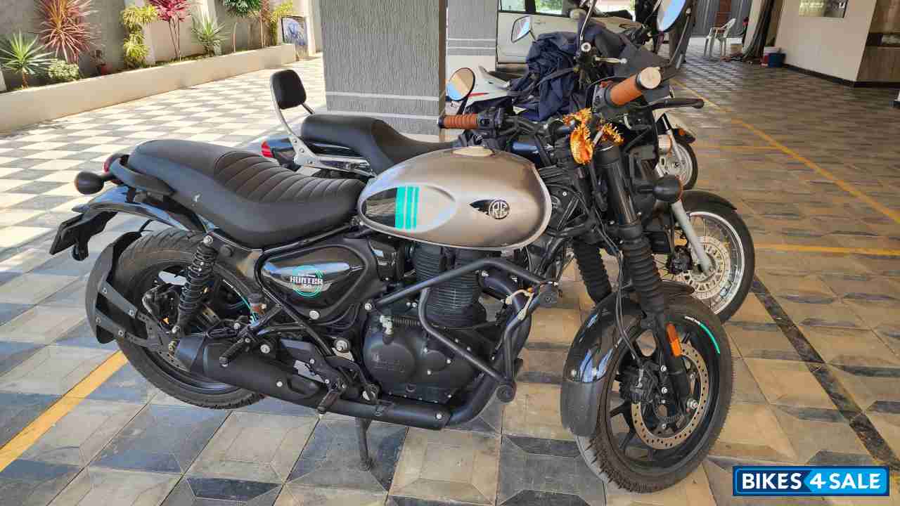 Dapper Ash Royal Enfield Hunter 350 Metro