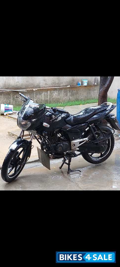 Black Bajaj Pulsar 150 DTSi