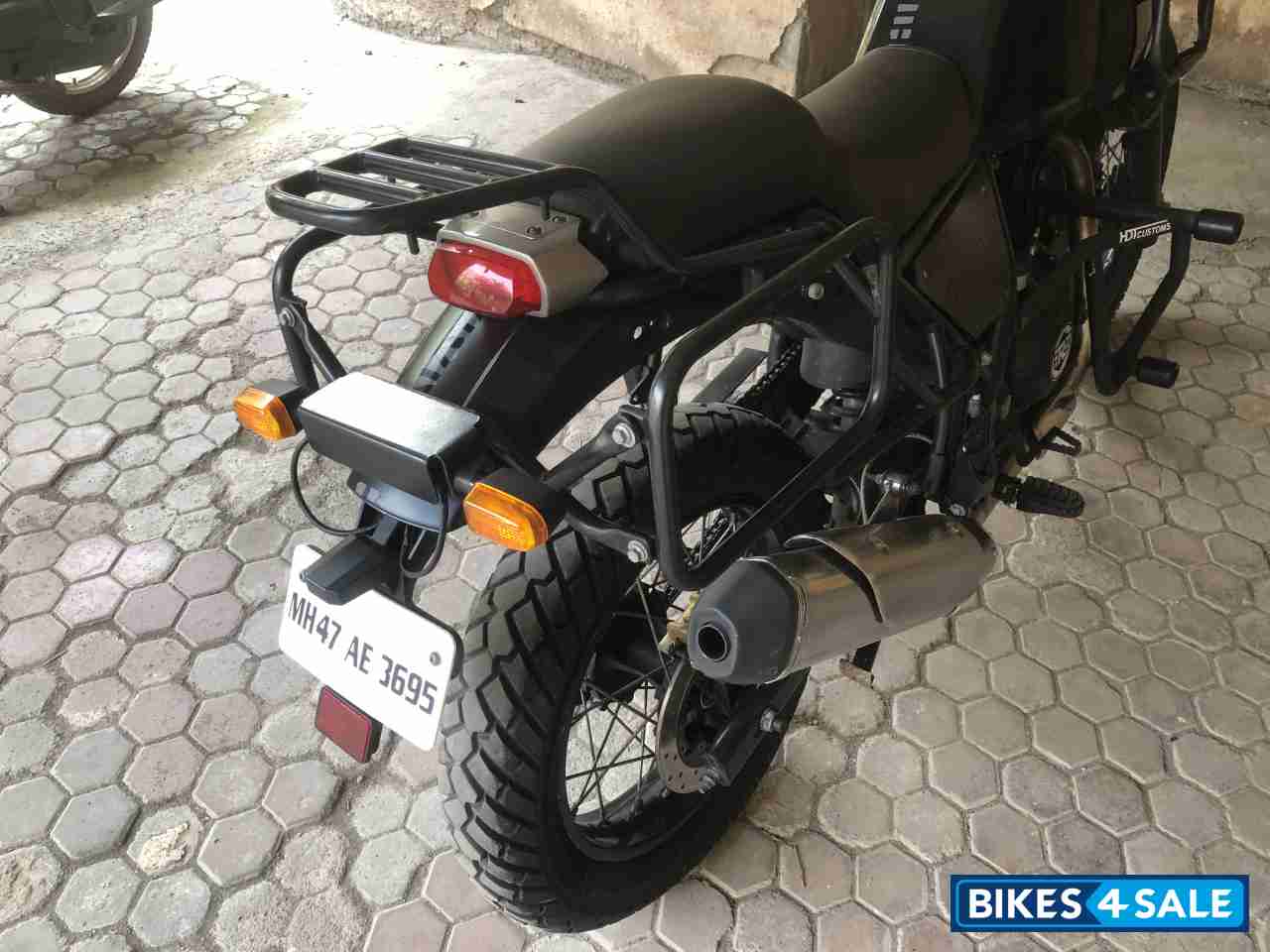 Black Royal Enfield Himalayan Black Royal Enfield Himalayan