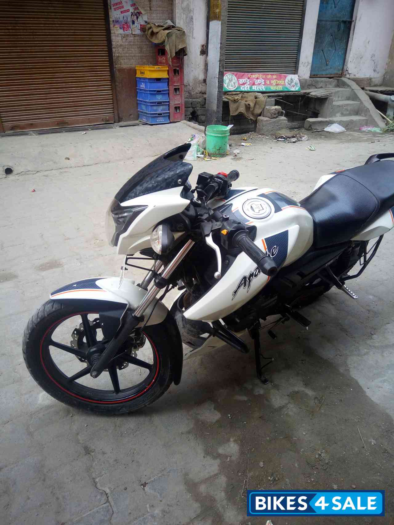 TVS Apache RTR 160 TVS Apache RTR 160