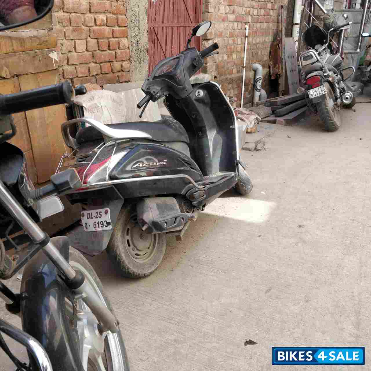 Black Honda Activa 125