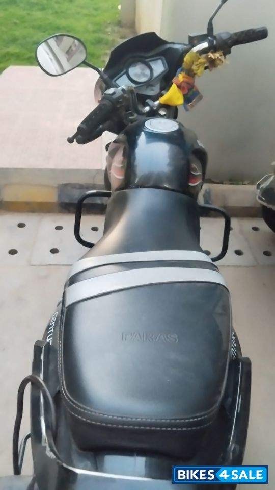 Black Mahindra Centuro N1 Black Mahindra Centuro N1