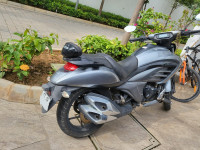 Grey Suzuki Intruder 150