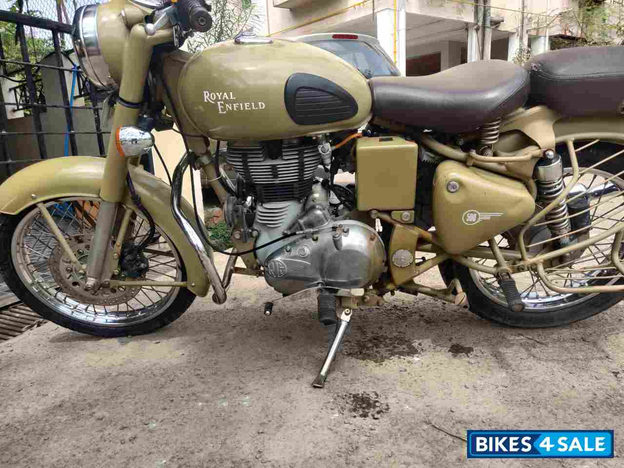 Desert Storm Royal Enfield Classic Desert Storm