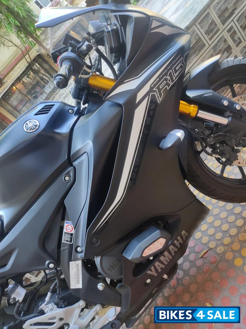 Matt Black Yamaha R15 V4 Matt Black Yamaha R15 V4