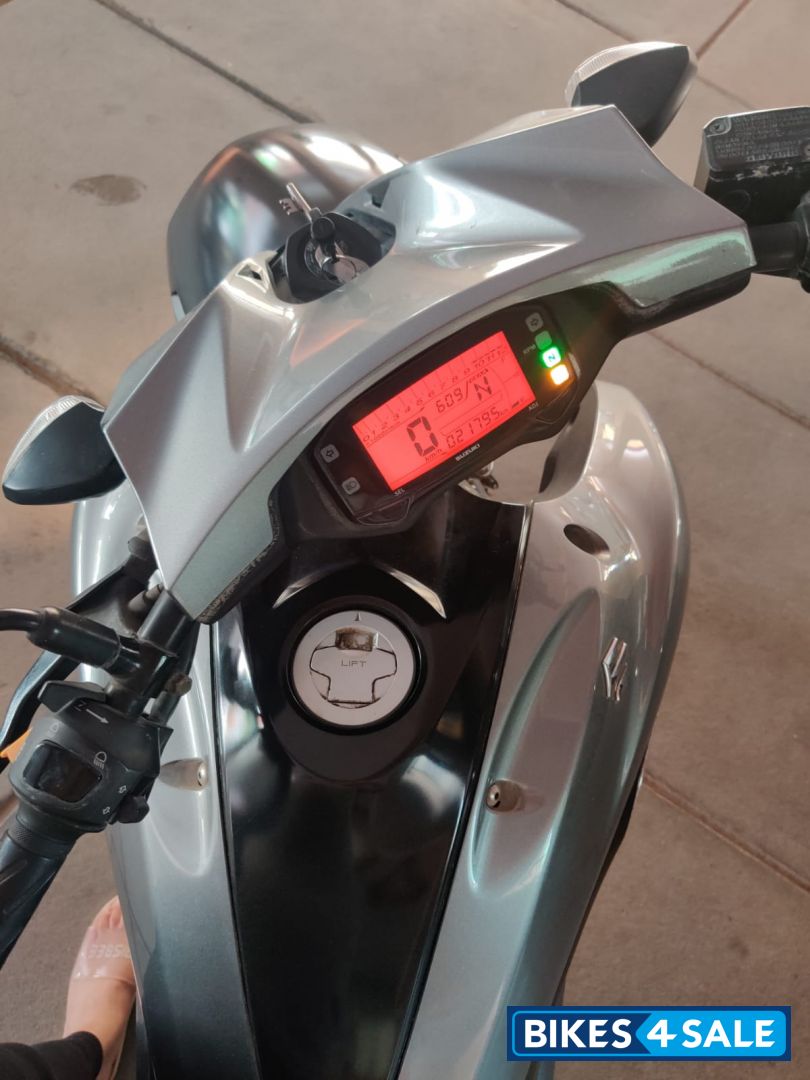 Grey Suzuki Intruder BSIV 155 Grey Suzuki Intruder BSIV 155