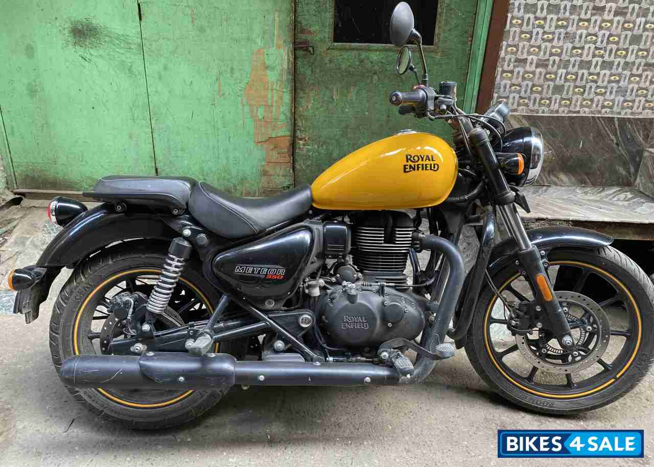 Yellow Royal Enfield Meteor 350 Fireball