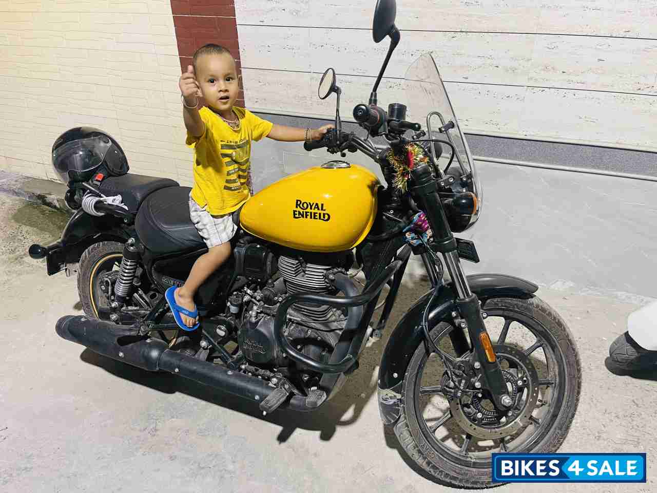 Royal Enfield Meteor 350 Fireball