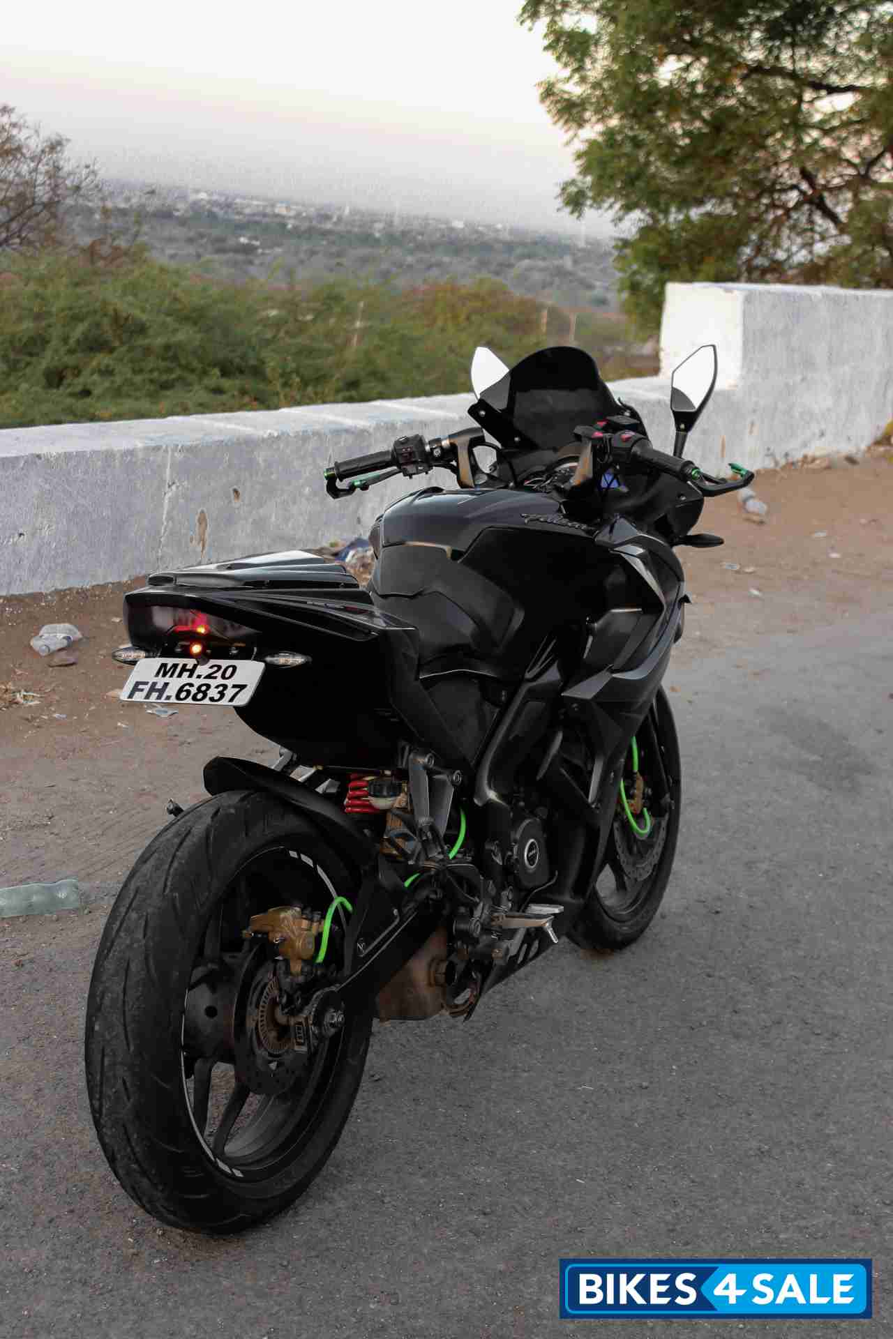 Space Grey Bajaj Pulsar RS 200 ABS Space Grey Bajaj Pulsar RS 200 ABS