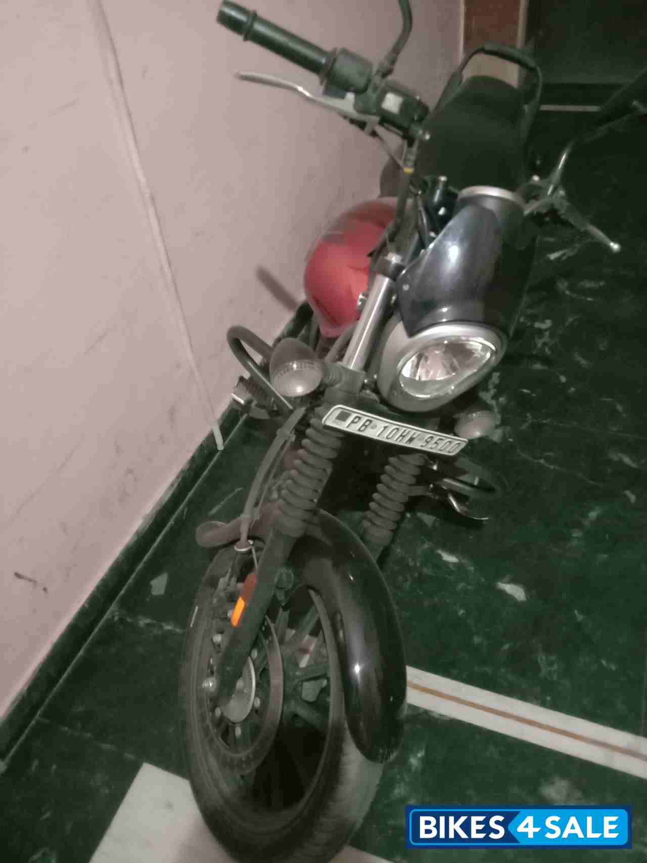 Spicy Red Bajaj Avenger Street 160 Spicy Red Bajaj Avenger Street 160