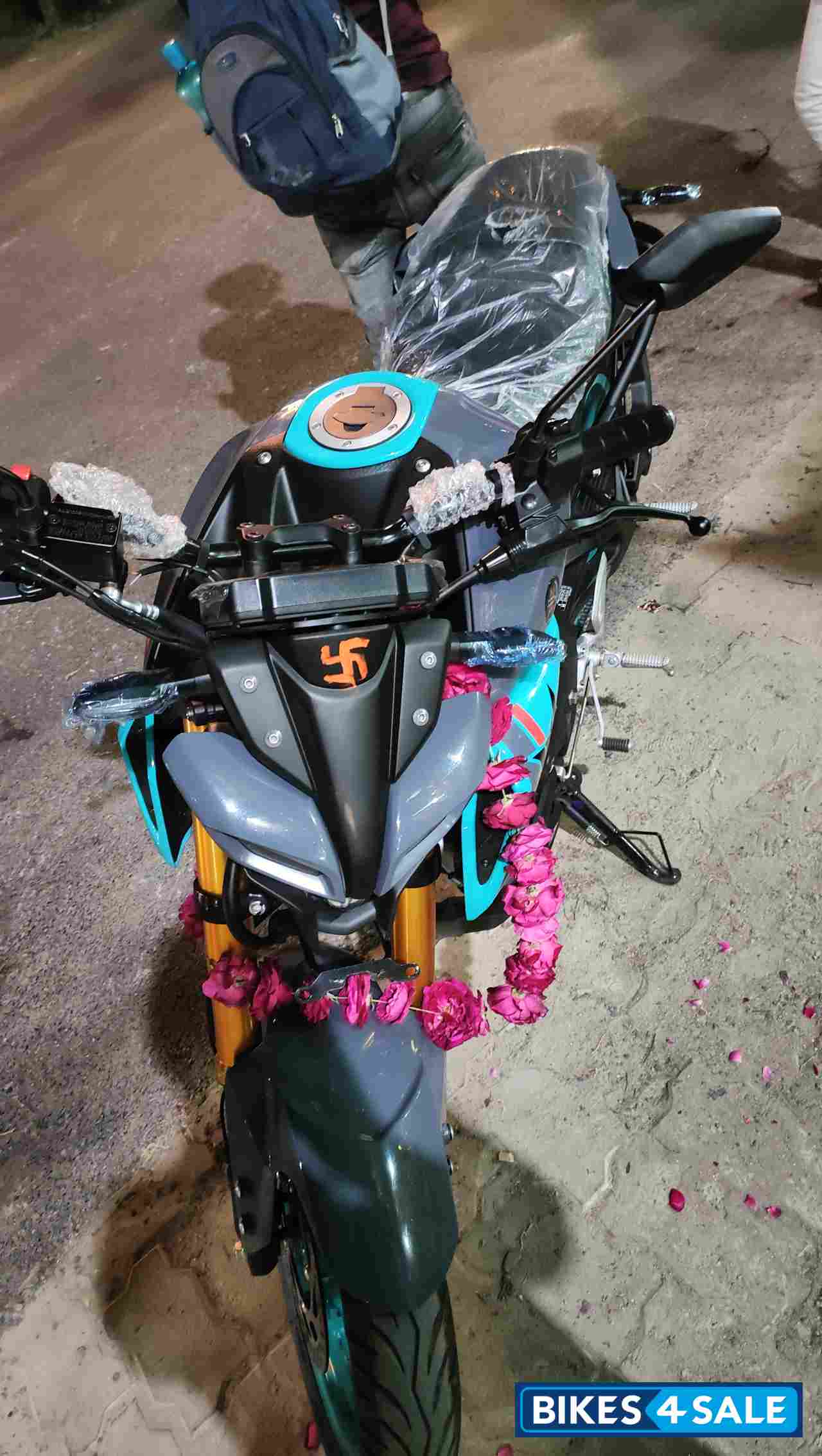 Cyan Storm Yamaha MT-15 Cyan Storm Yamaha MT-15