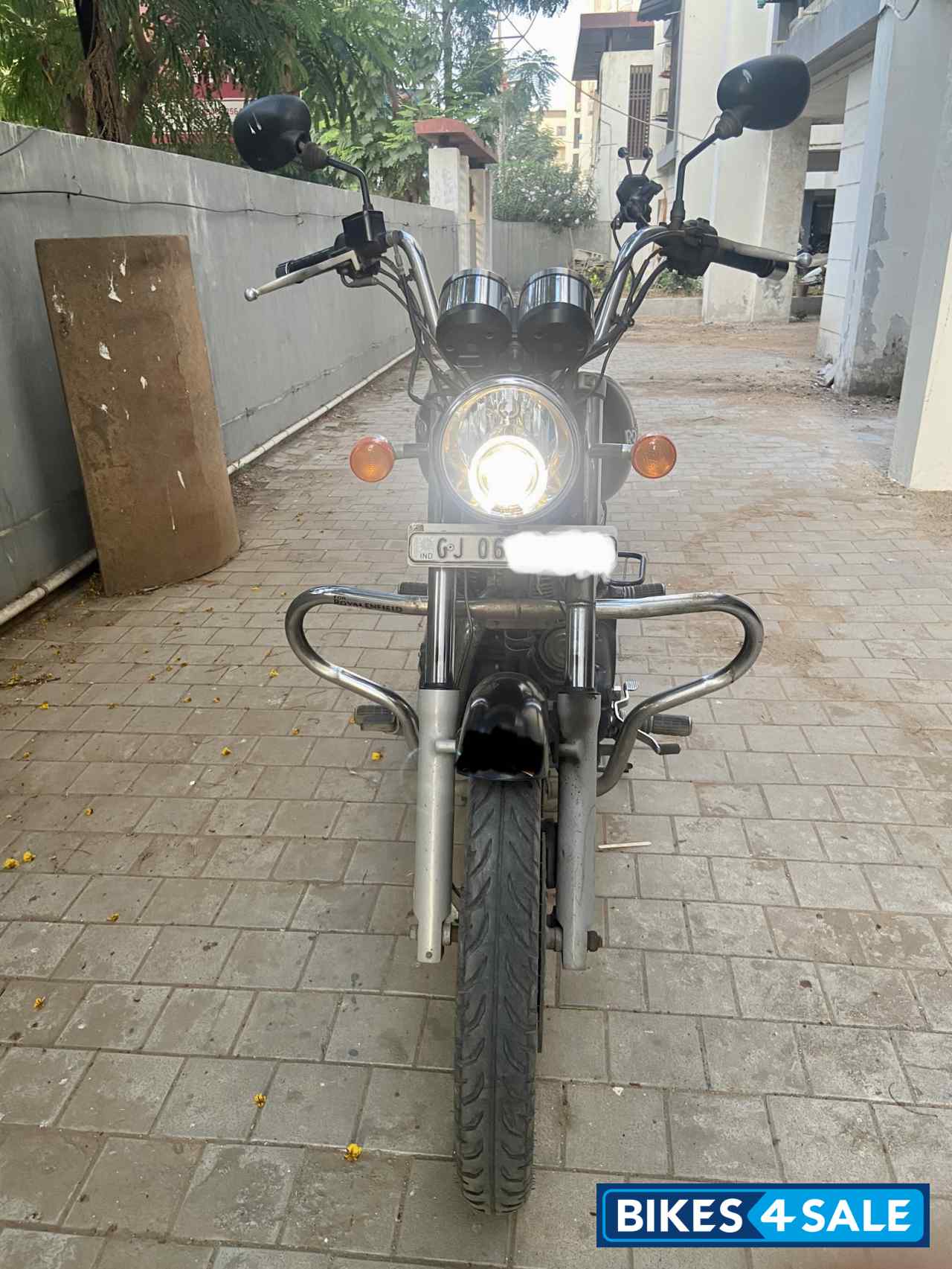 Royal Enfield Thunderbird 350 Royal Enfield Thunderbird 350