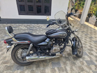 Black Bajaj Avenger Cruise 220