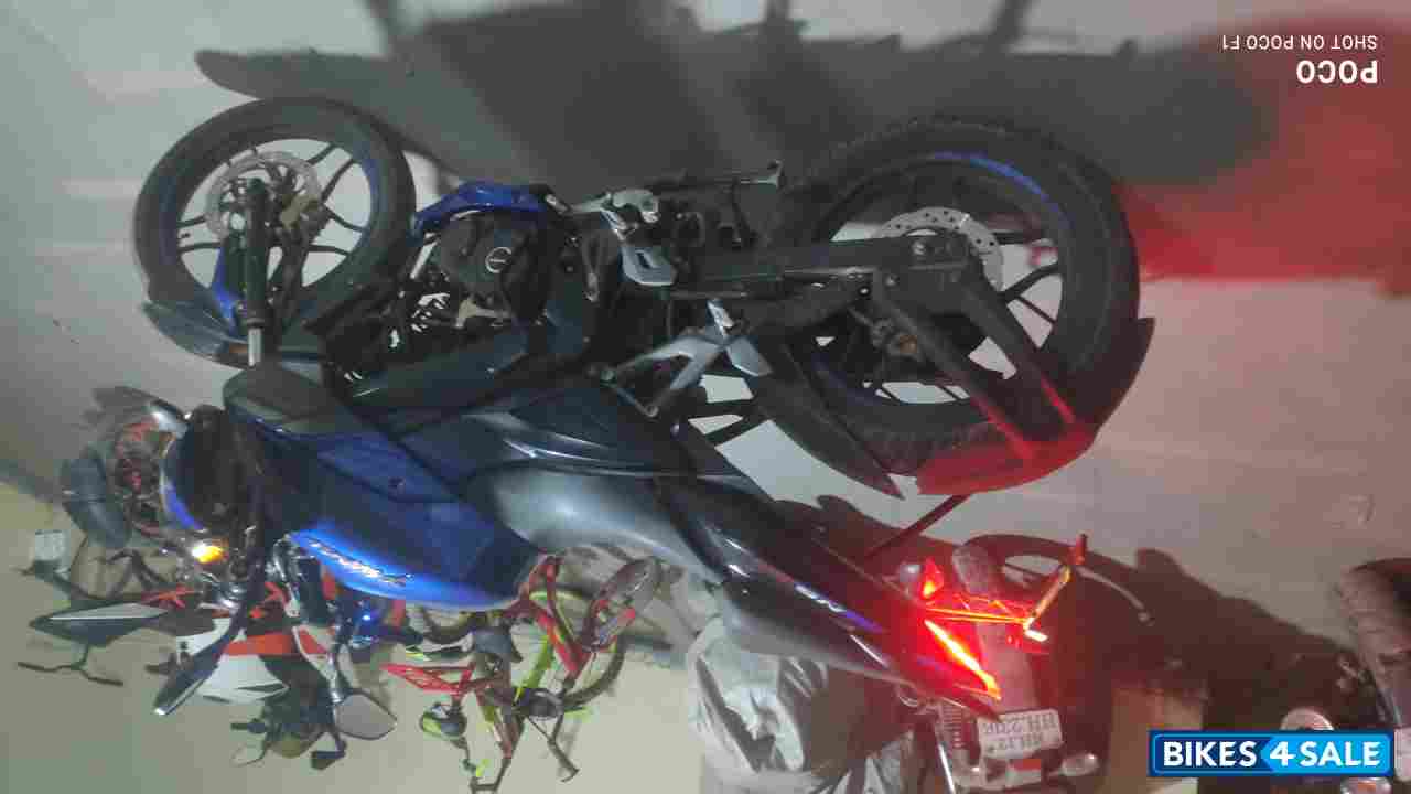 Blue Bajaj Pulsar NS 160 Blue Bajaj Pulsar NS 160