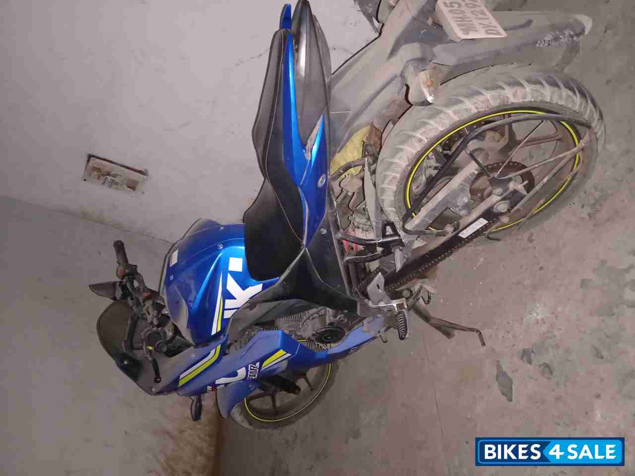 Blue Suzuki Gixxer SF Fi