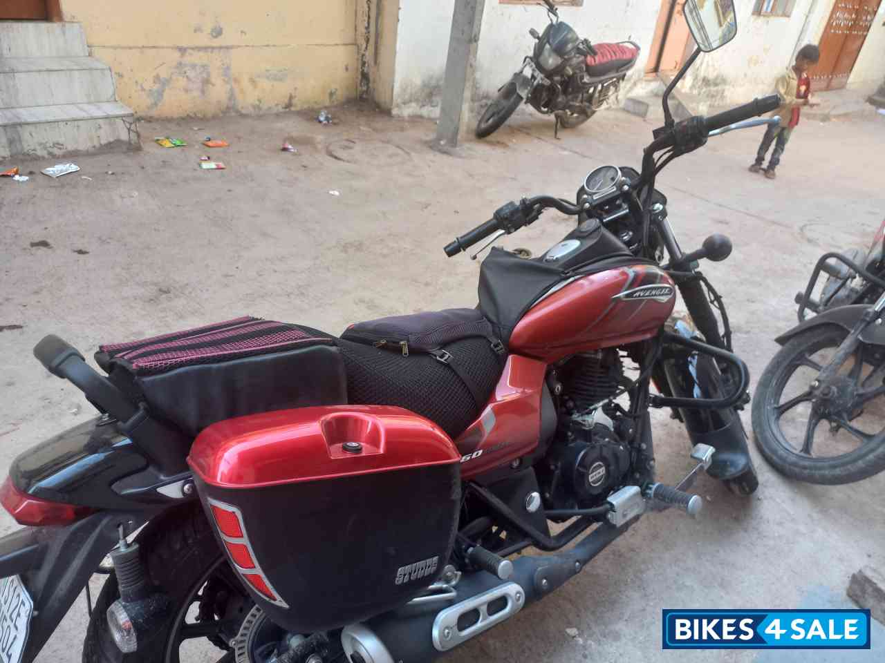 Bajaj Avenger Street 160 BS6 Bajaj Avenger Street 160 BS6