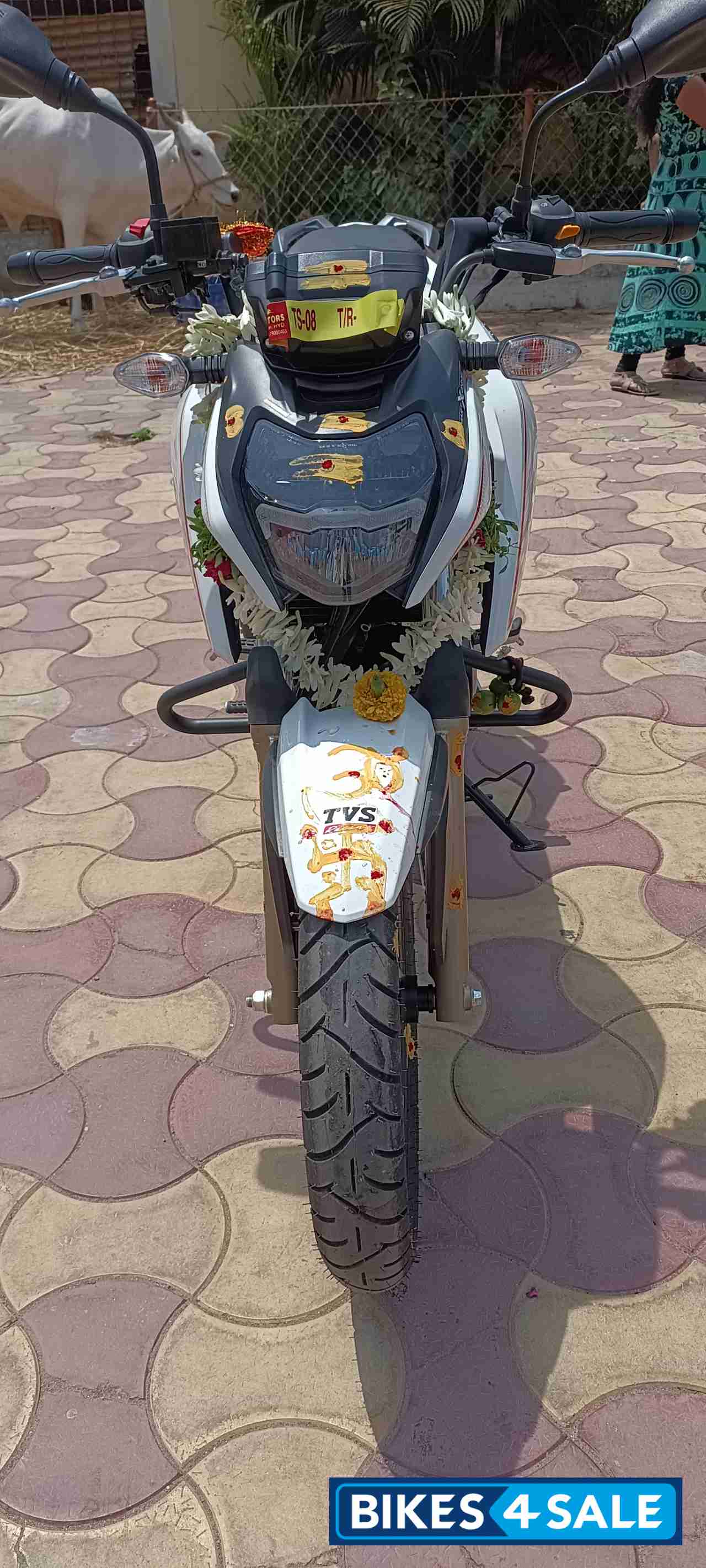 TVS Apache RTR 200 4V ABS TVS Apache RTR 200 4V ABS