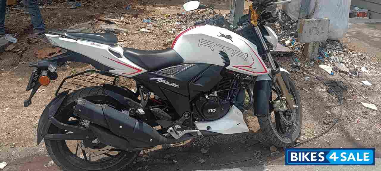 TVS Apache RTR 200 4V ABS TVS Apache RTR 200 4V ABS