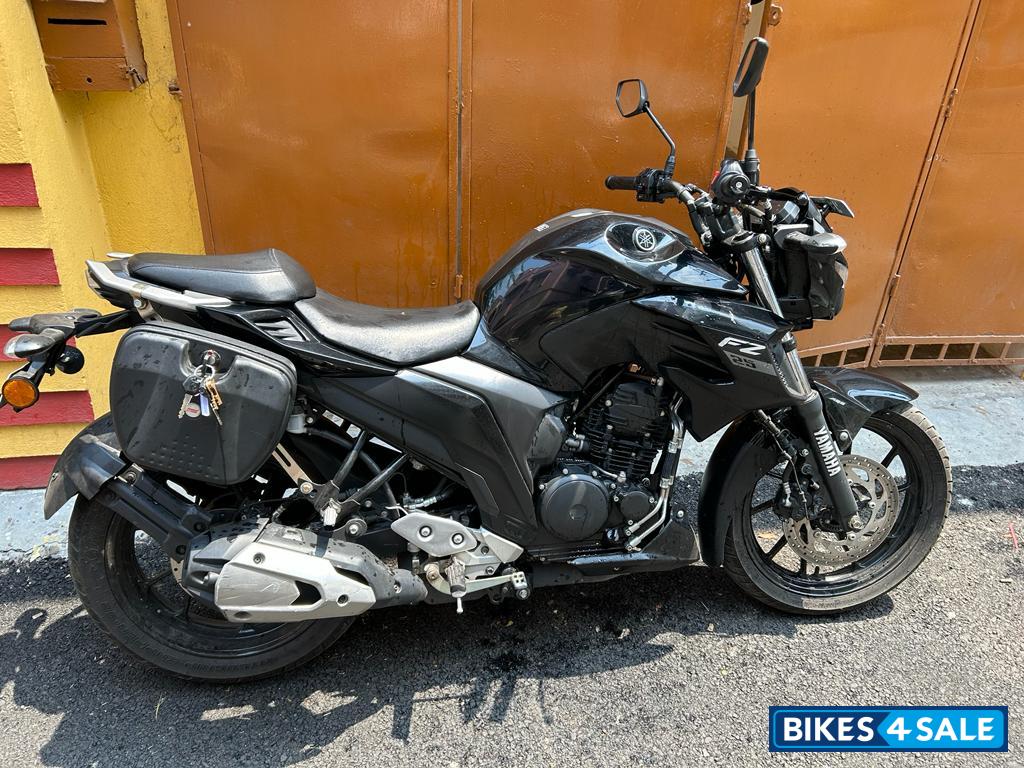 Yamaha FZ25