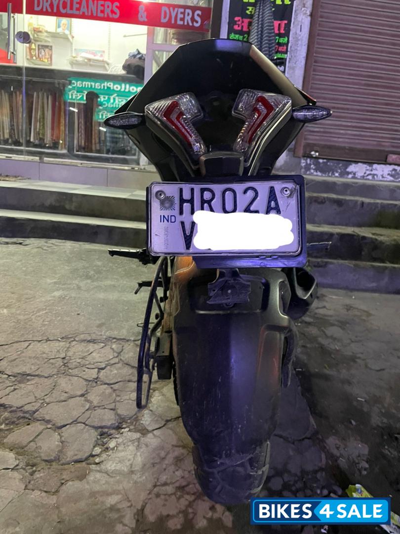 Bajaj Pulsar RS 200 BS6